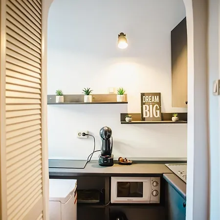 New Experience In Old Town 231 Апартаменты *